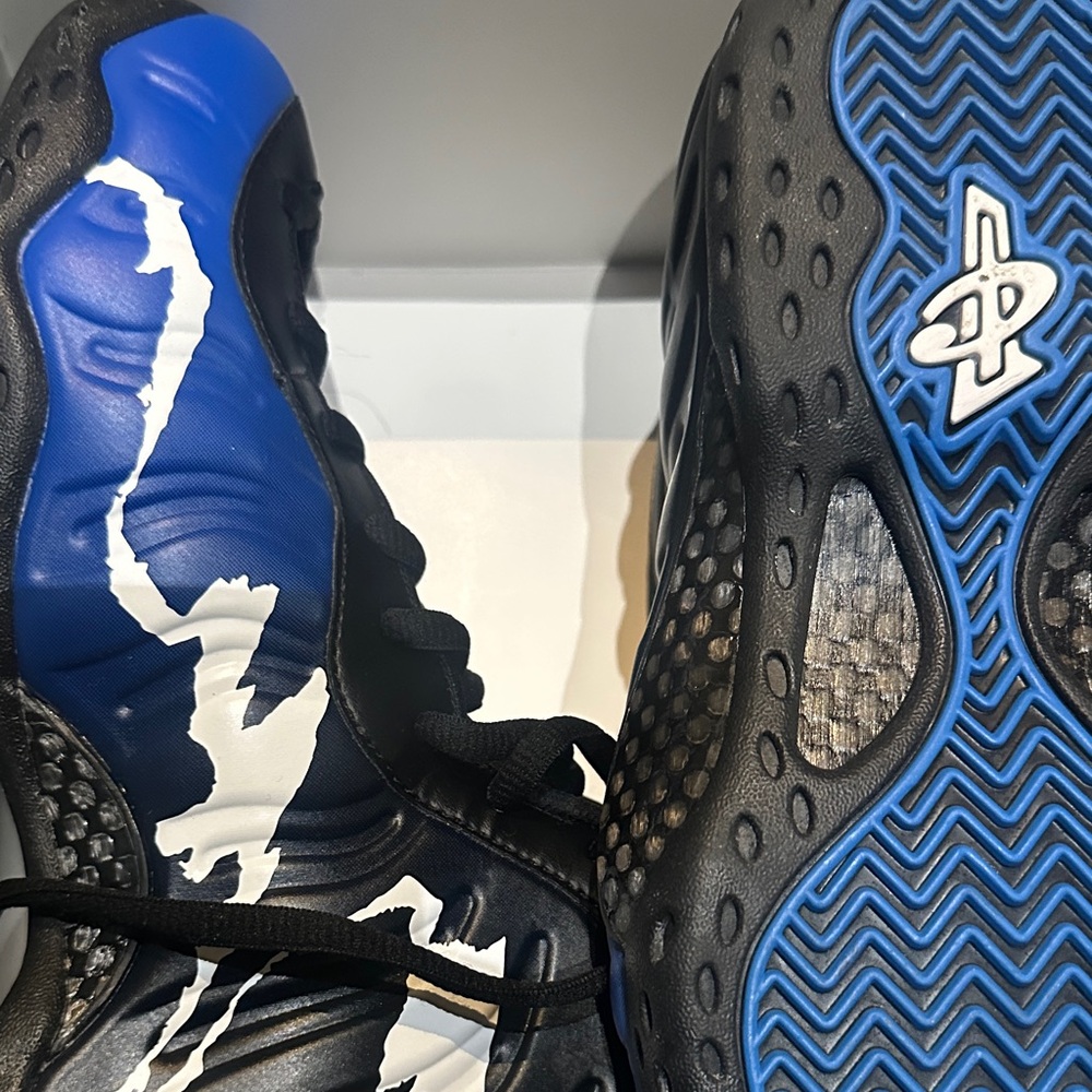 Foamposite Blue and Black Athletic Shoes